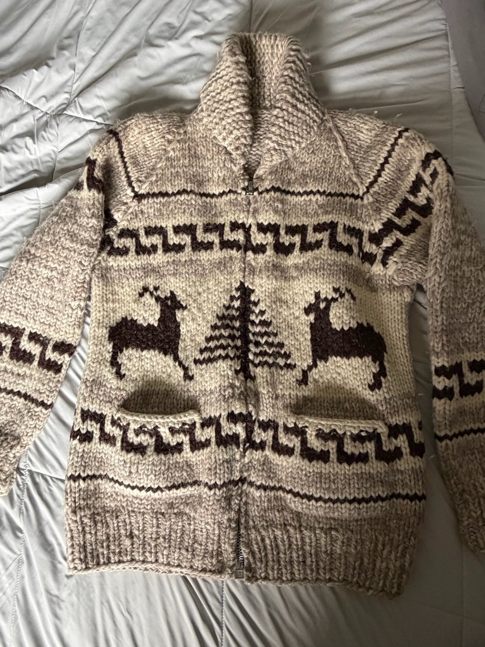Authentic Vintage Tauk Cowichan Sweater 100% Pure Virgin Wool, Unisex